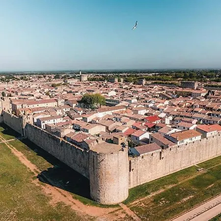 Lamathye Aramon Exterior foto